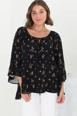 Shilo Top - V-Neck Smock Top with 3/4 Flute Sleeves in Melany Print Black><noscript><img width=