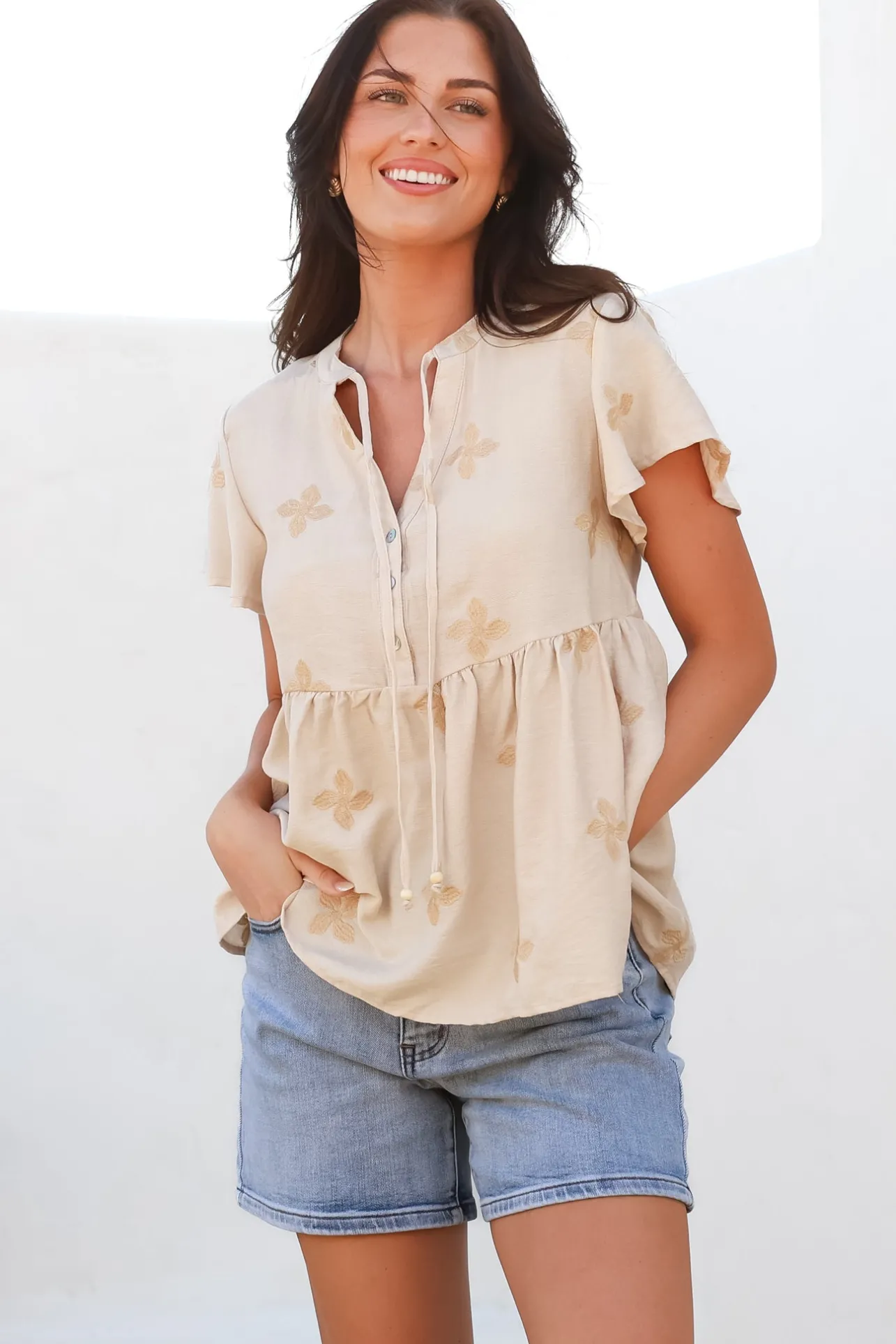 Siempre Top - Mandarin Collar Peplum Hem Top in Gigi Print Beige>Salty Crush Sale
