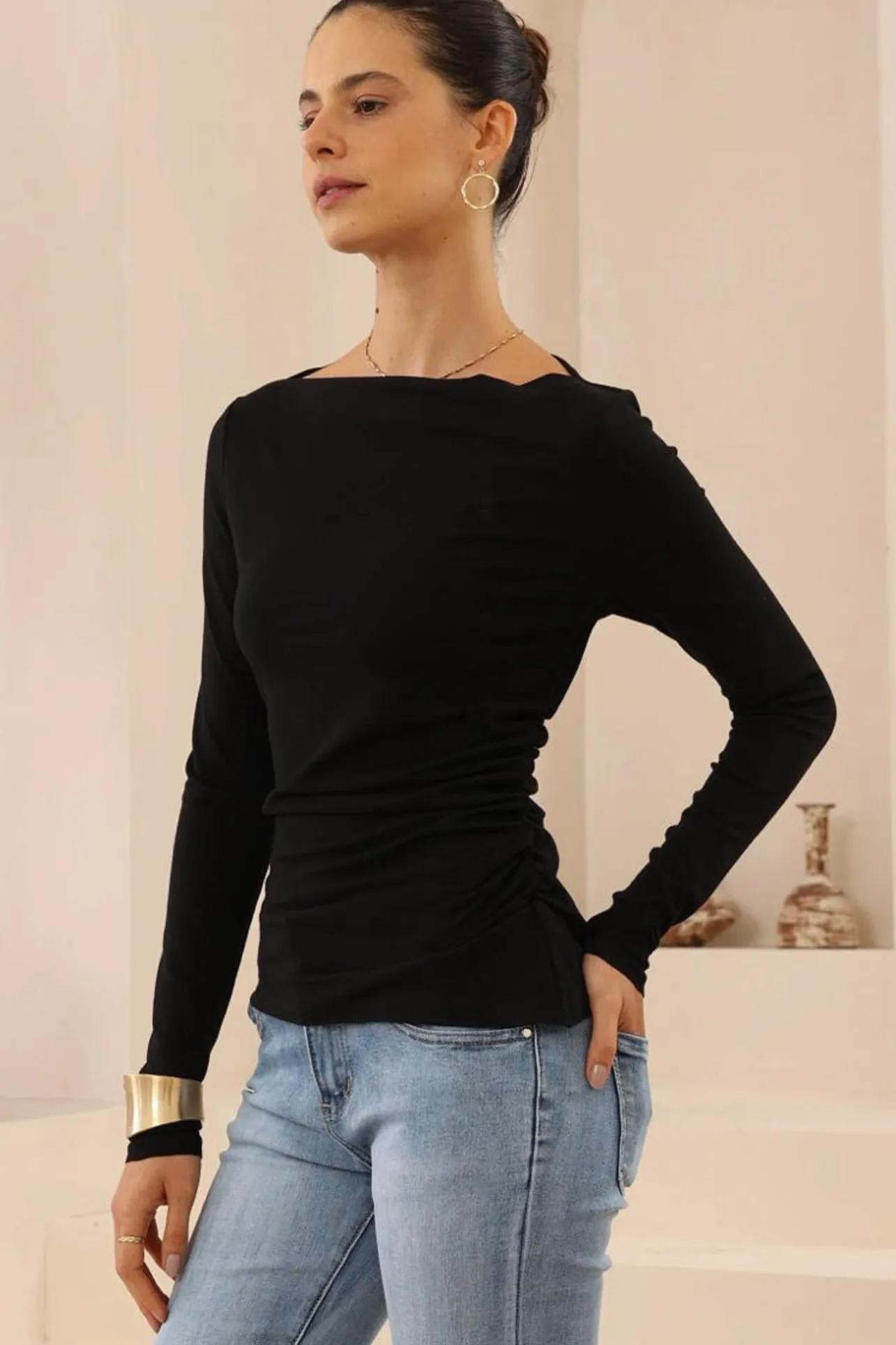 Slate Top - Boat Neck Long Sleeve Top in Black>Salty Crush Hot