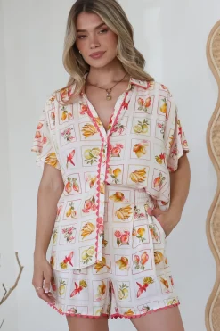 Stacy Shirt - Collared Button Down High-Low Shirt in Dahlar Print><noscript><img width=
