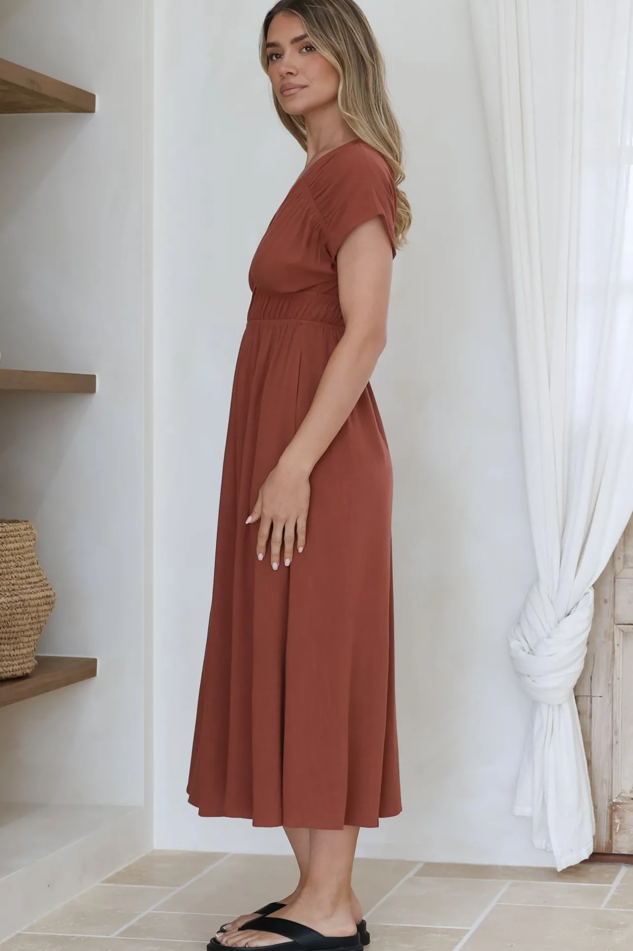 Torin Midi Dress - Gathered and Piping Detailed A-Line Dress with a V-Neckline in Rust>Salty Crush Hot