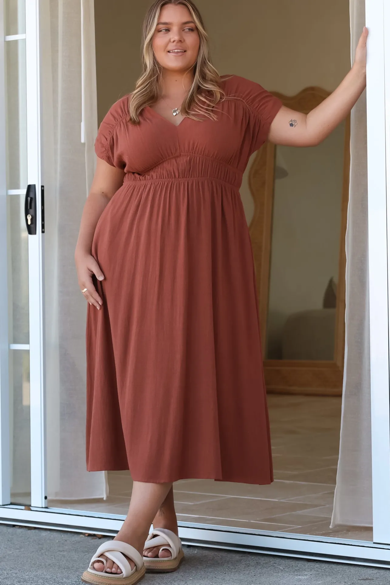 Torin Midi Dress - Gathered and Piping Detailed A-Line Dress with a V-Neckline in Rust>Salty Crush Hot