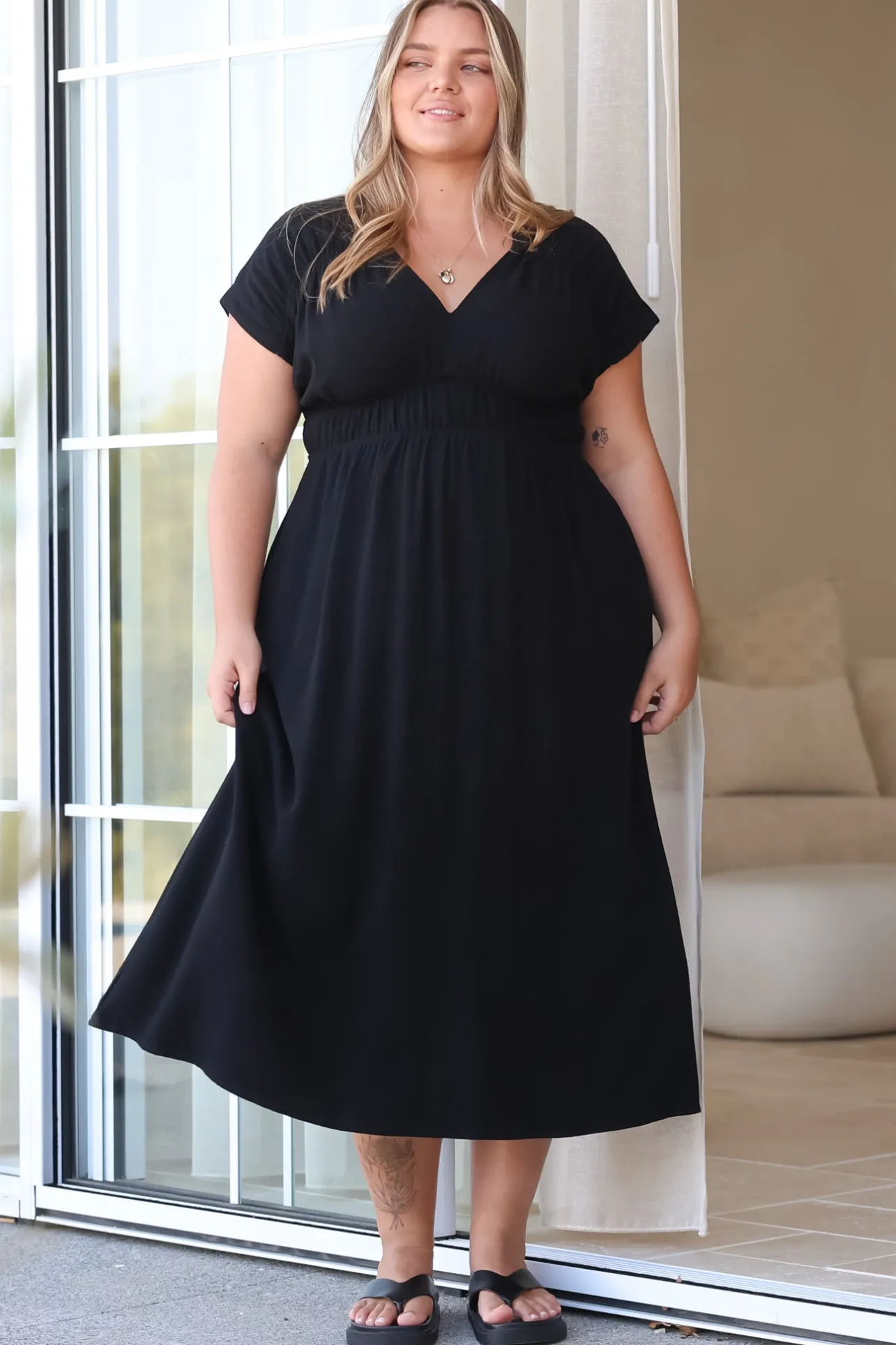 Torin Midi Dress - Gathered and Piping Detailed A-Line Dress with a V-Neckline in Black>Salty Crush Clearance