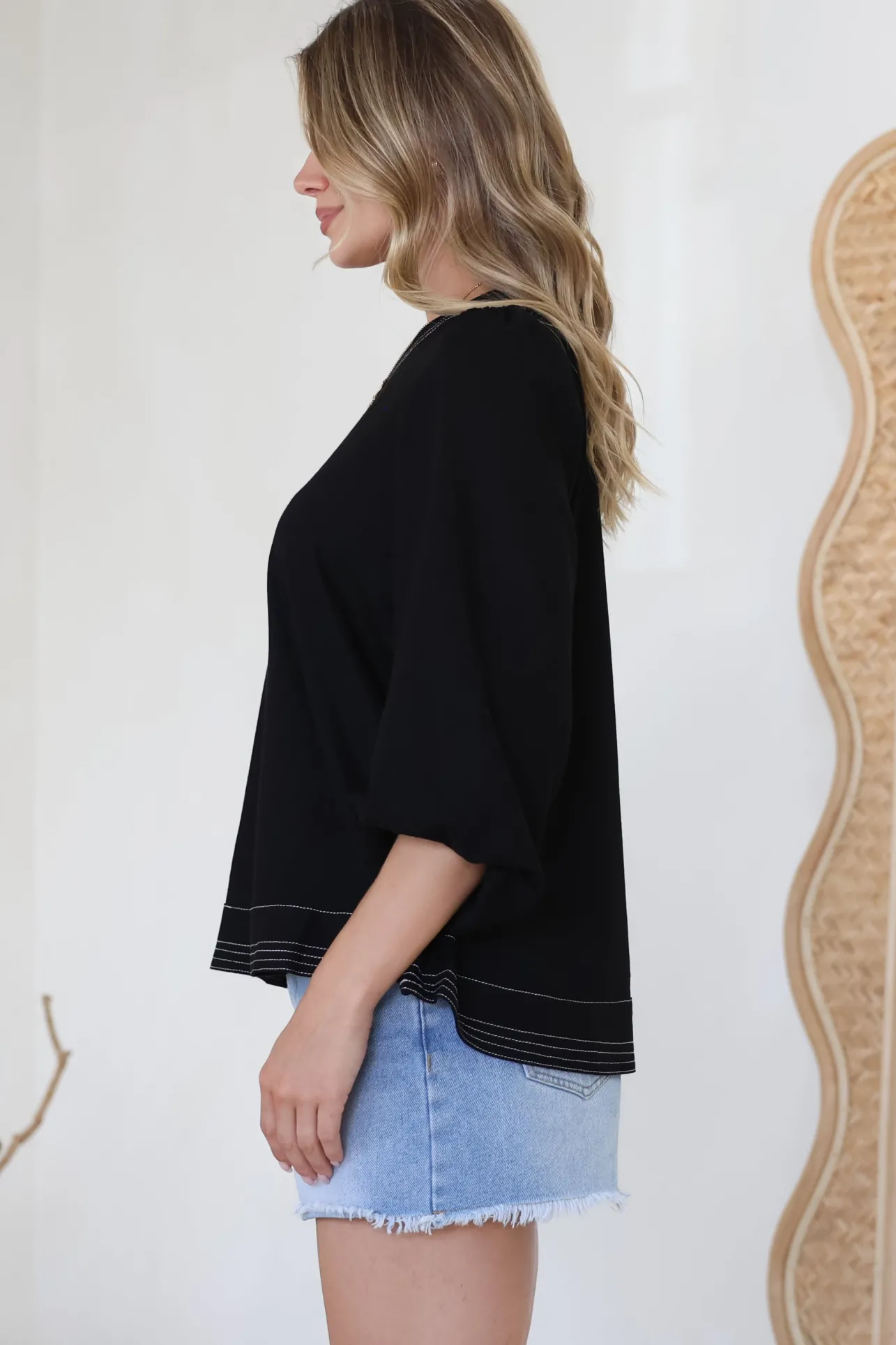 Walker Top - Round Neck Pull Over Top with Contrast Stitching in Black>Salty Crush New