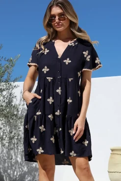 Wilma Mini Dress - Bermuda Collar Button Down Dress with Cap Sleeves in Gigi Print Navy><noscript><img width=