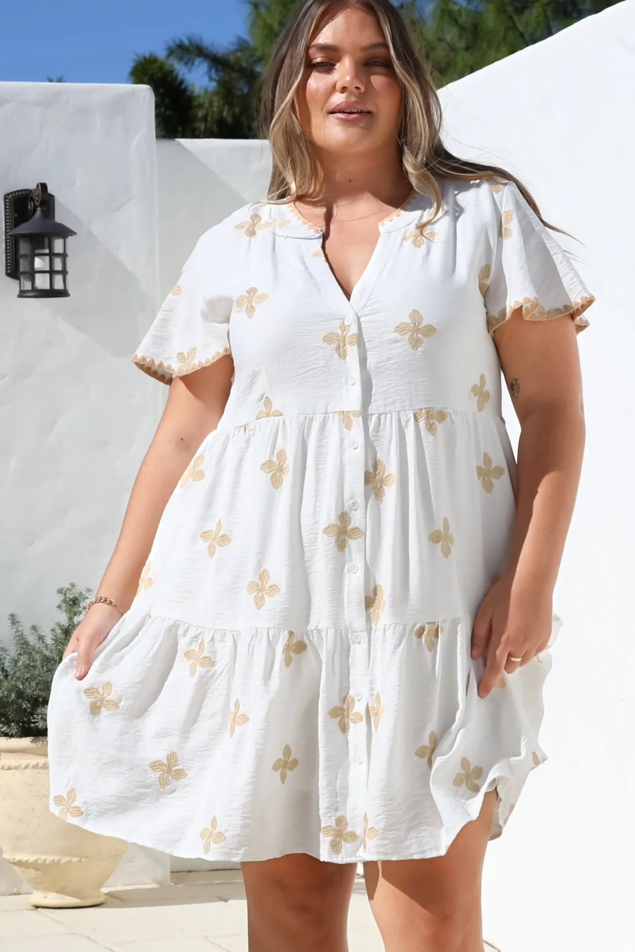 Wilma Mini Dress - Bermuda Collar Button Down Dress with Cap Sleeves in Gigi Print White>Salty Crush Sale