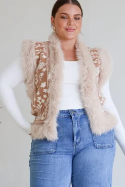 Wolfe Knit Vest - Faux Fur Trim Open Vest in Camel><noscript><img width=