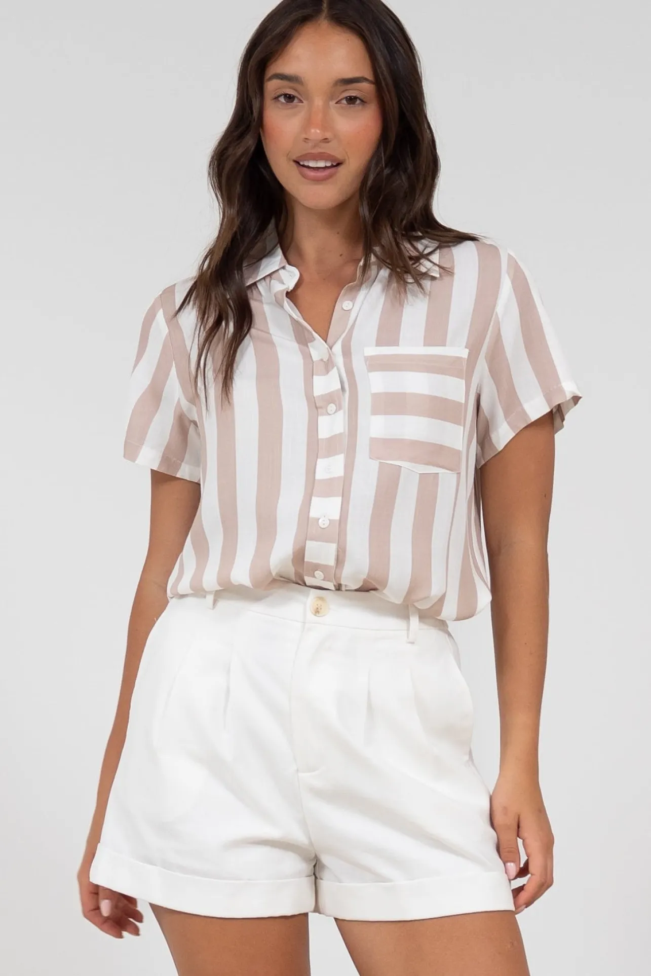Wynn Shirt - Collared Button Down with Pocket in Gaubi Print Beige>Salty Crush Best